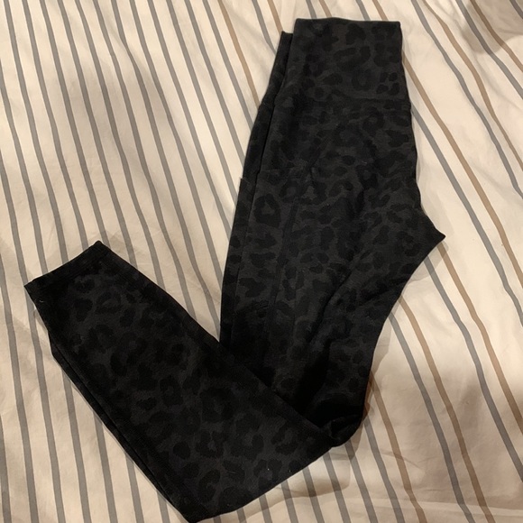 Black cheetah print leggings - Picture 2 of 3
